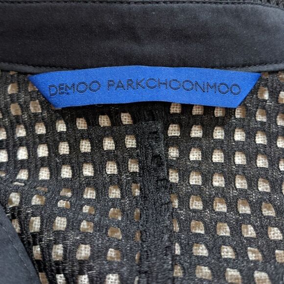 Demoo Parkchoonmoo Button Down Eyelet Collar & Sleeves Blouse Asymmetric Collar - Picture 6 of 8